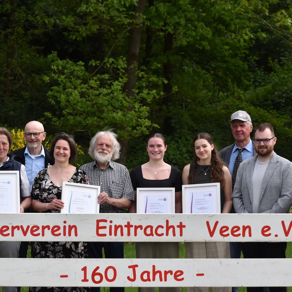 Feierliche Zeremonie: Ehrenamtler wurden in Alpen für ihre Arbeit geehrt