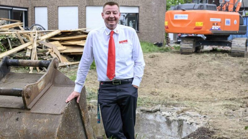Rewe-Markt in Kaarst schafft neue Stellplätze: 1,2 Millionen Euro für 25 neue Parkplätze