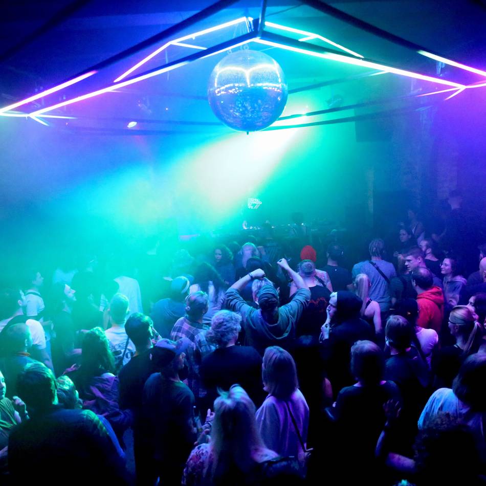 Feiern in Mönchengladbach: Werden Partys vor Mitternacht zum Trend?