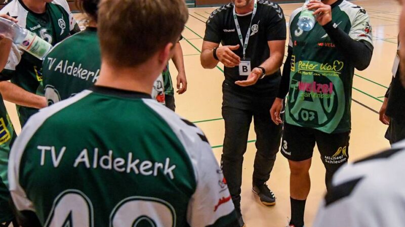 Vor Relegation in 3. Handball-Liga: Dieser Erfolgsautor hat den TV Aldekerk mental auf Kurs gebracht