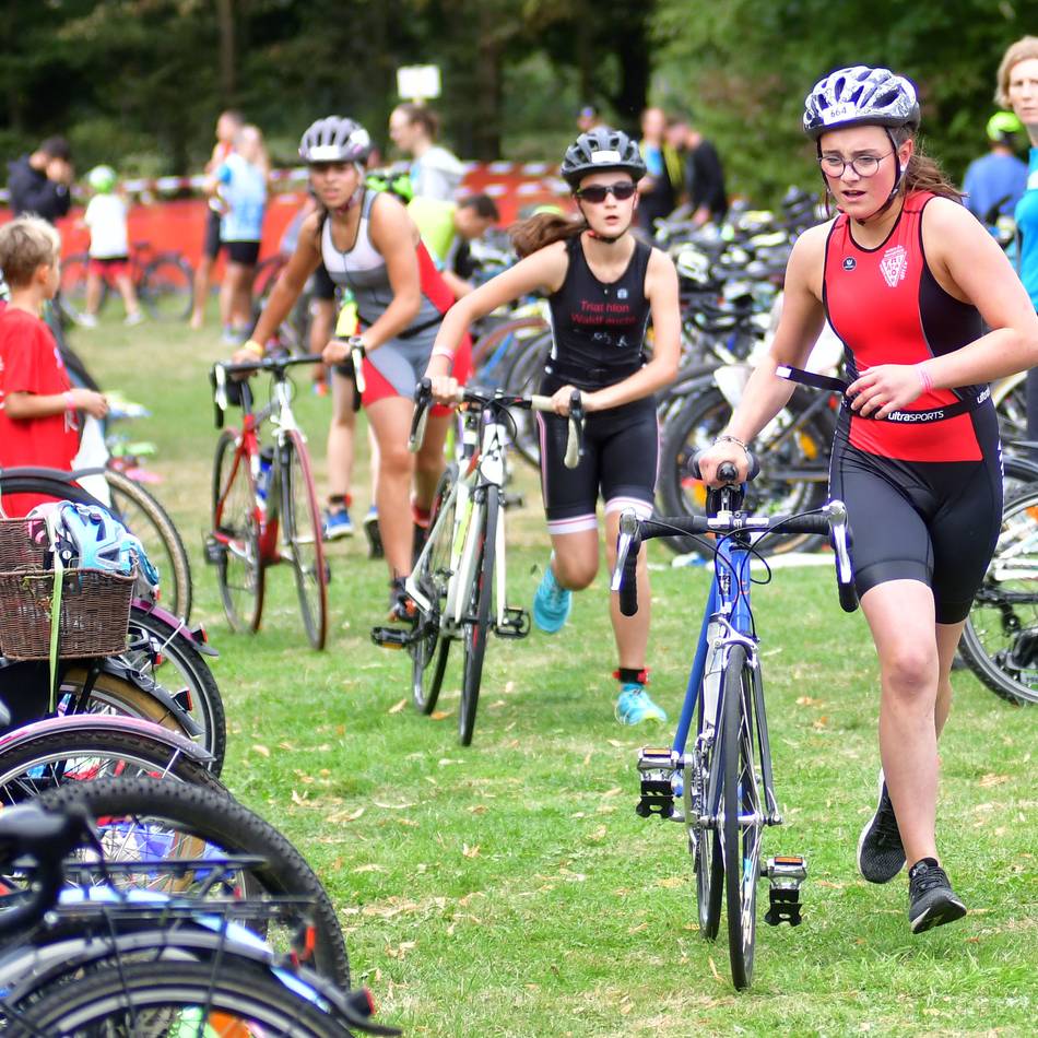 Jetzt anmelden: Neun verschiedene Wettkämpfe beim 28. Willicher Triathlon
