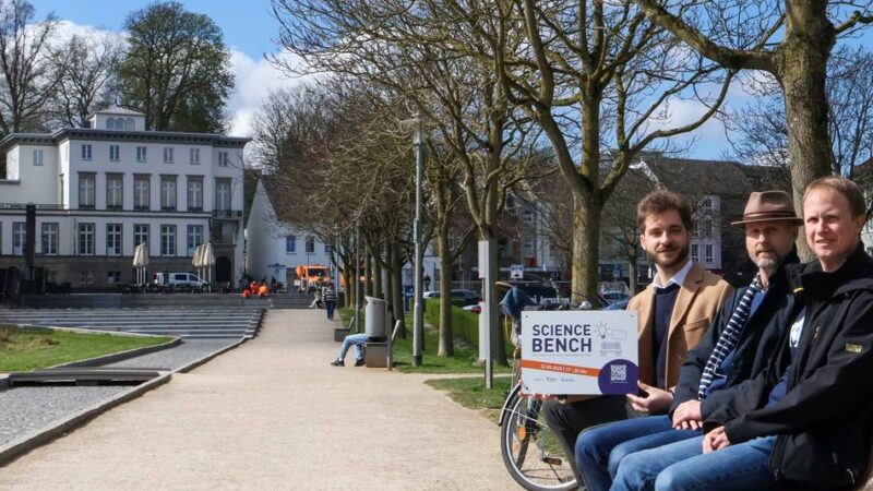 Aktion der Hochschule in Kleve: Wissenschaftler und Bürger diskutieren auf der Parkbank