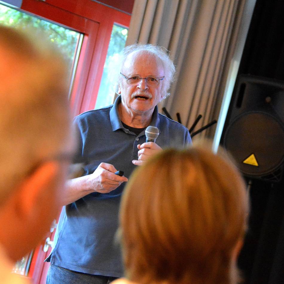 Politologe hält Vortrag in Kaarst: „Ich will Mut für die Demokratie machen“