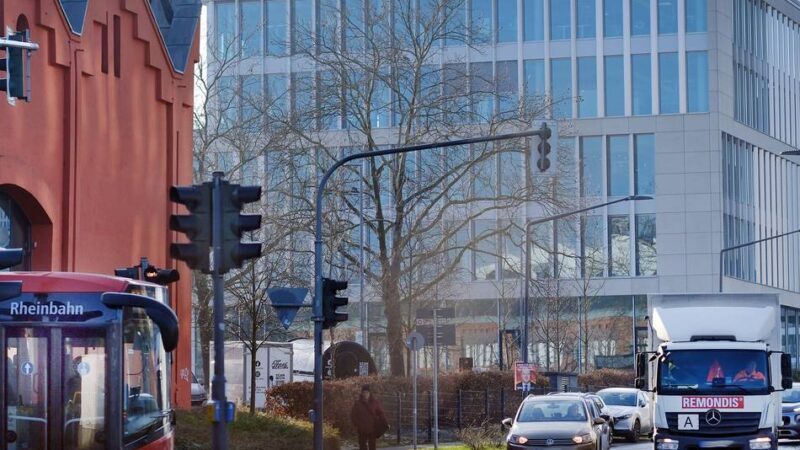 In wenigen Wochen: Ausbau Kreuzung Balcke-Dürr-Allee beginnt bald