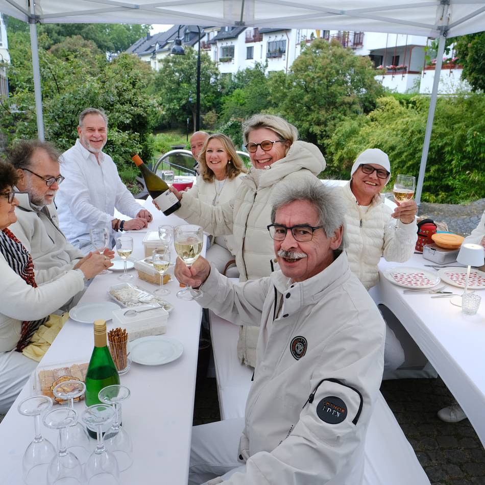 Ratinger Flanierwochenende: Genießer brauchten Regenschirme