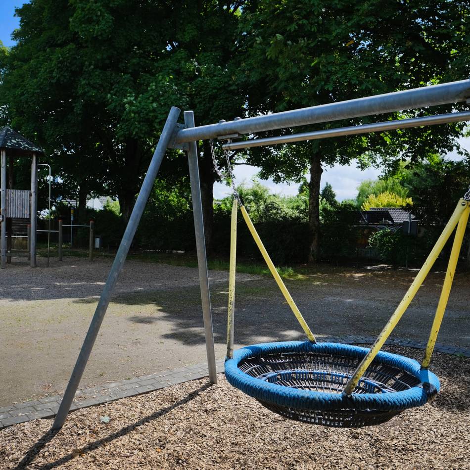Kletterkäfig abgebaut: SPD fordert Ersatzspielgerät für Spielplatz Straßburger Straße