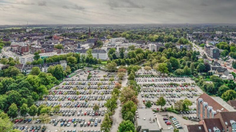 Kommunalwahl 2025: Moerser Bürgermeisterkandidat will Parkgebühren abschaffen