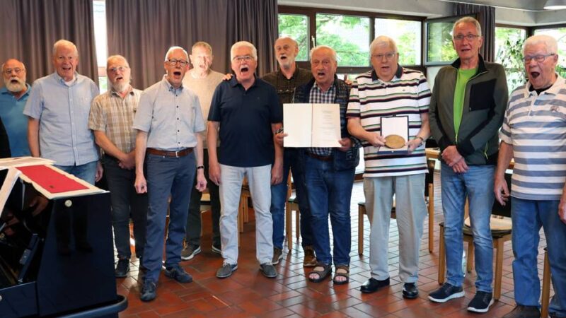 Männergesangverein von 1923 in Korschenbroich: Urkunde vom Bundespräsidenten für Chorarbeit seit 100 Jahren