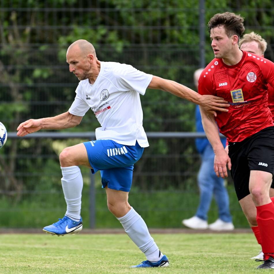 Herzschlagfinale im Abstiegskampf: Warum Alemannia Pfalzdorf erst spät im Juni nach Mallorca startet