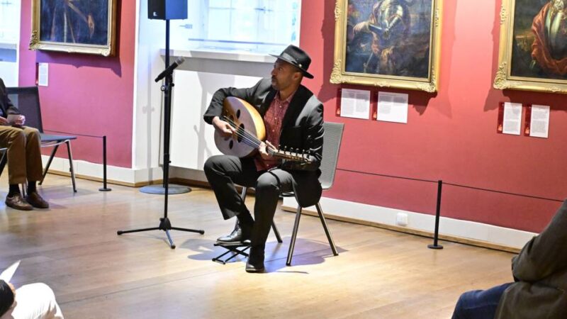 Schlosskonzerte in Rheydt: Die Kurzhalslaute entführte in nahe und ferne musikalische Welten