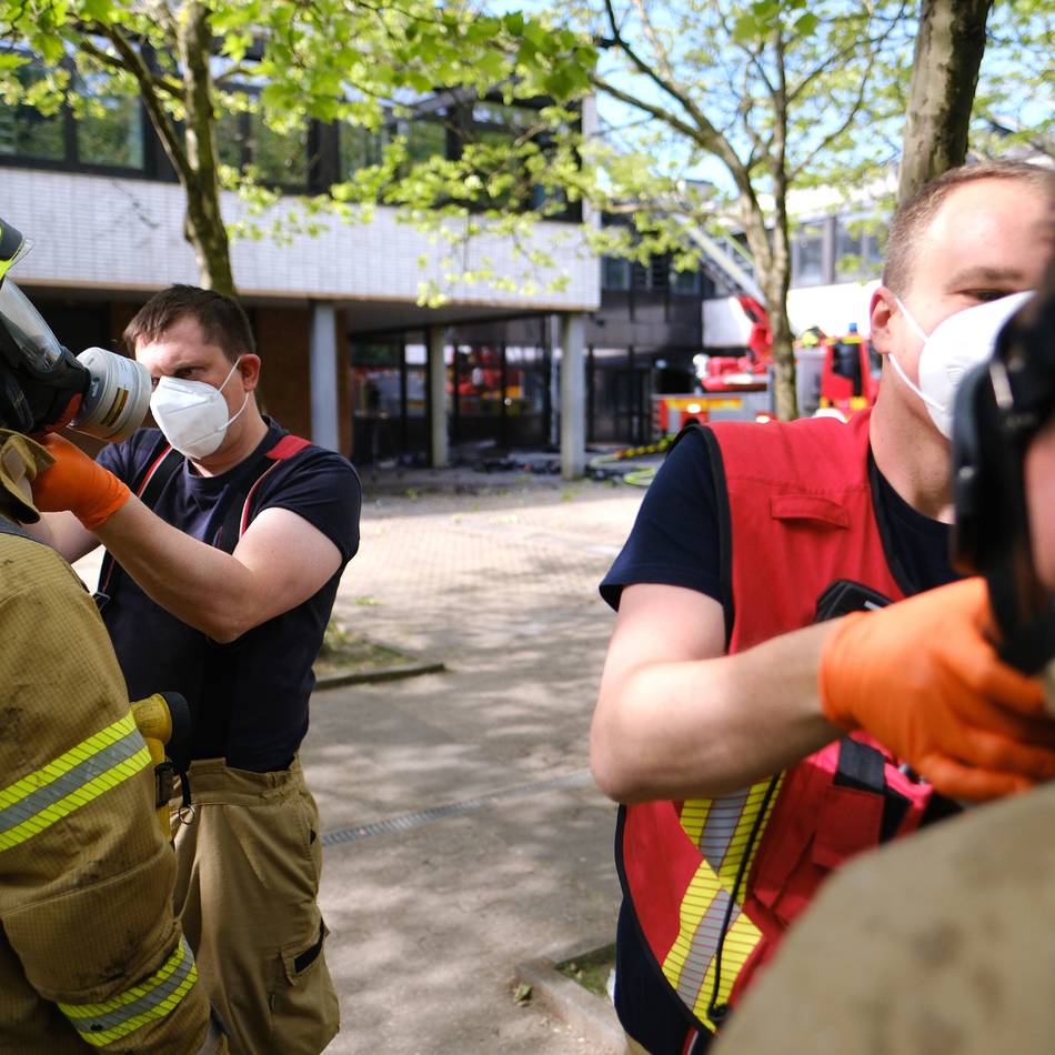 Nach dem Großbrand in Erkrath Hochdahl: Hildener und Haaner helfen bei Brandkatastrophe an Schule