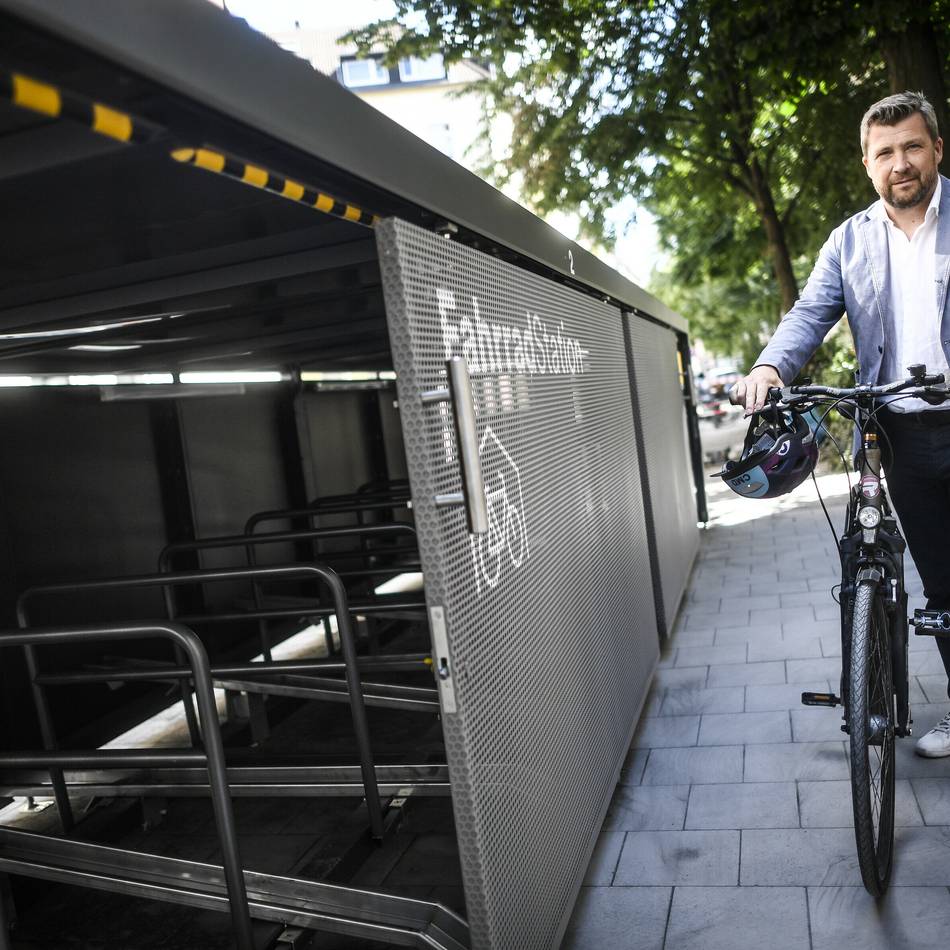 Stadt Neuss startet Anwohnerbefragung: Prototyp für Fahrradgarage entsteht an der Breite Straße