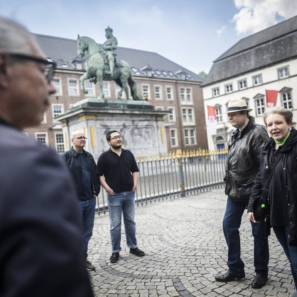 Neue Rundgänge durch Düsseldorf: Queere Stadtführung durch die Altstadt