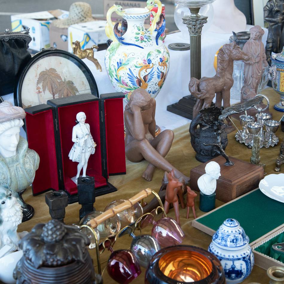 Stöbern und Entdecken: Garagentrödel lädt Baumberger zum Feilschen ein