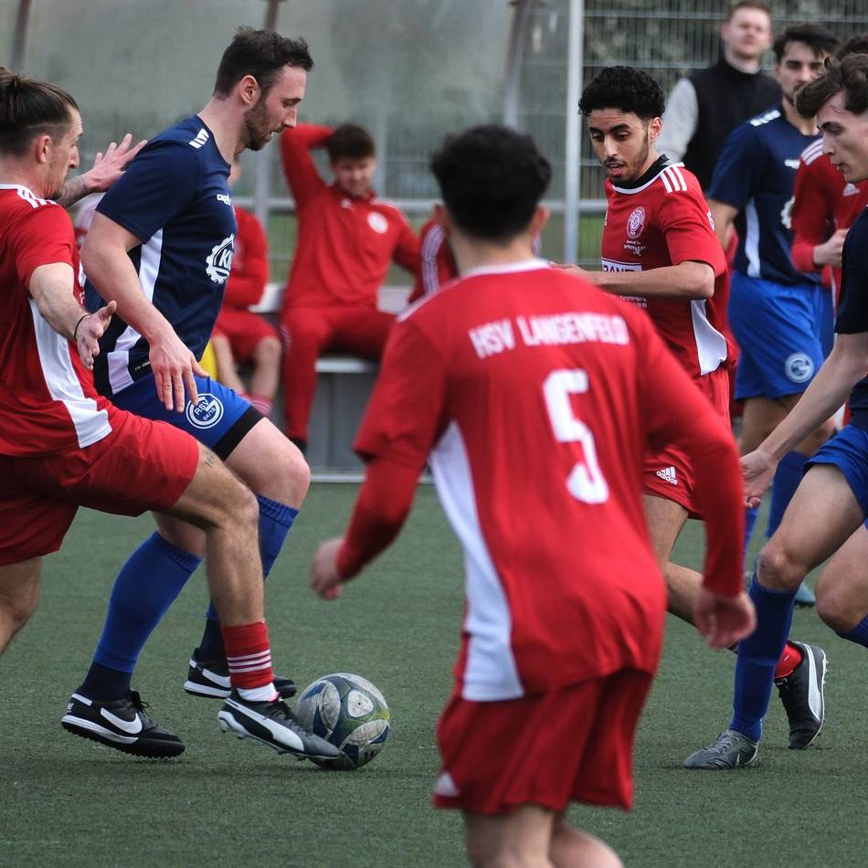 Drohkulisse Bezirksliga-Relegation: Ratingens Reserve muss Solingens Meisterfeier aus eigenem Interesse verhindern