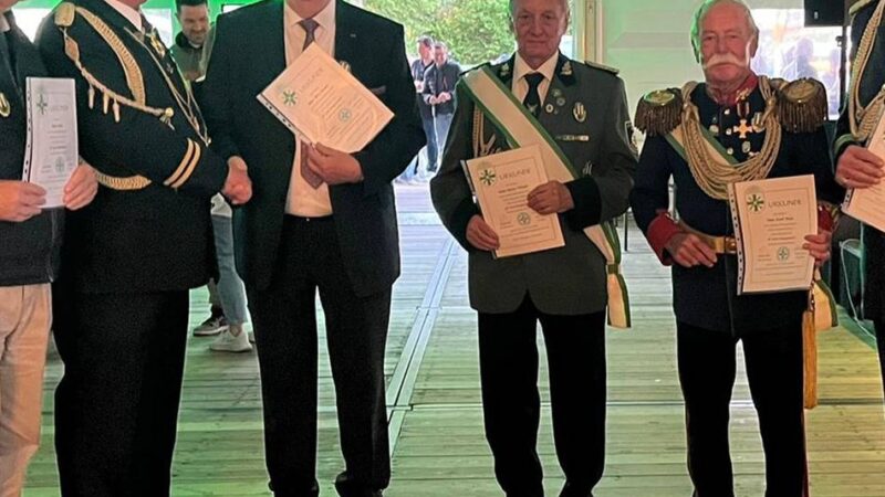 Stadtgespräch Viersen: Geehrte Schützen, grillende Chefs und spendable Möhnen