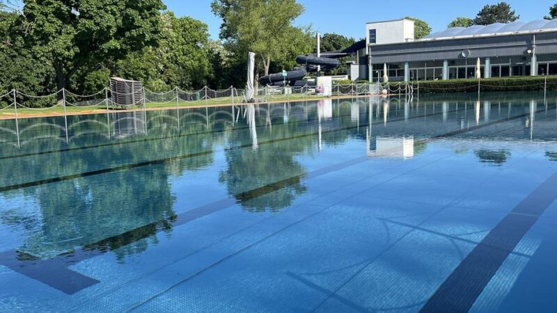Neuss startet in die Freibadsaison: 24 Grad Wassertemperatur und neue Preise im Südbad