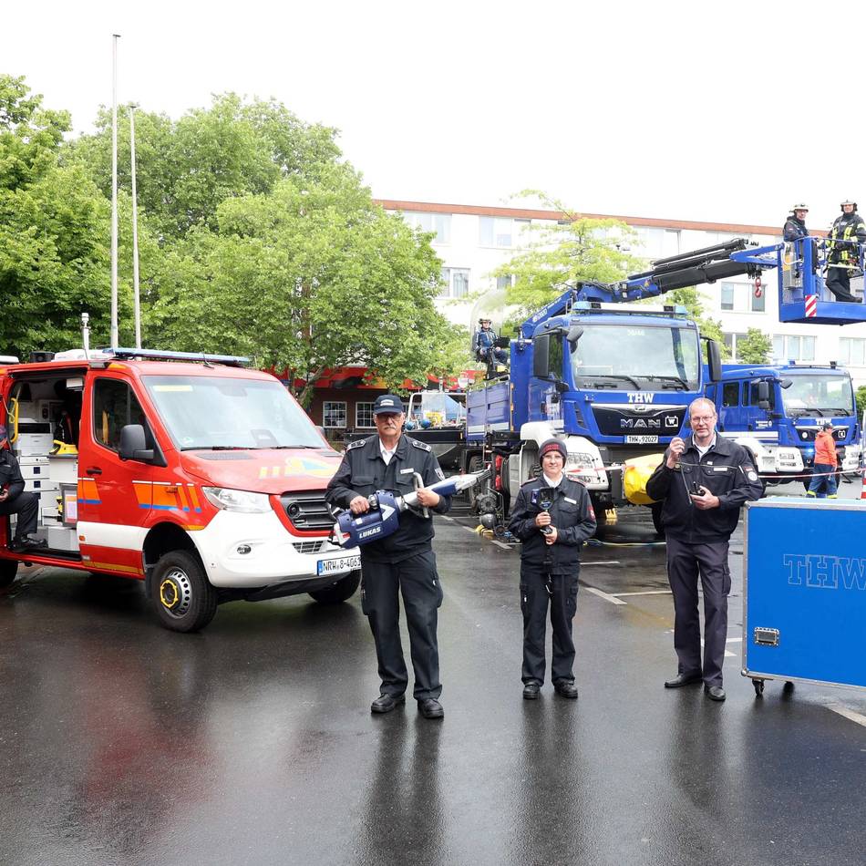 Markplatz in Opladen: Frühlingsfest letztmalig mit Verkehrsschau