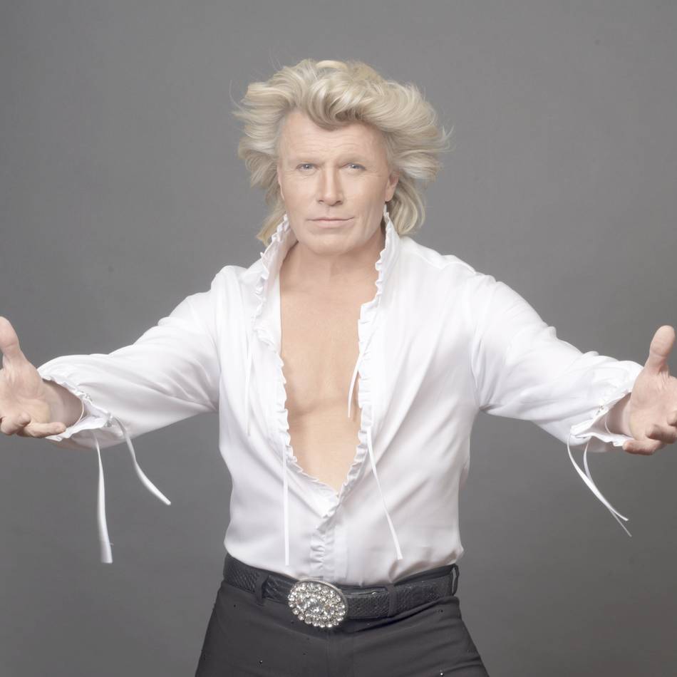 Zauberkünstler Hans Klok: „Die Mitarbeiterinnen kommen immer wieder, obwohl ich sie auch enthaupten kann“