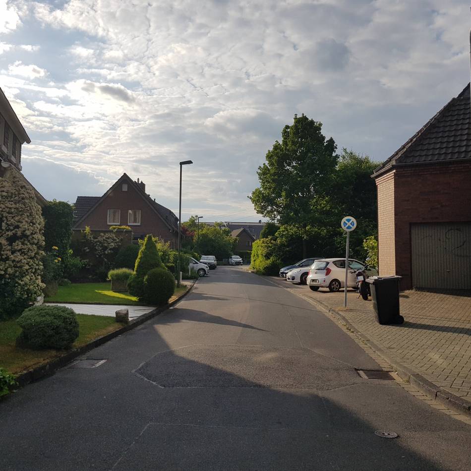 Meerbuscher Ordnungsamt hat nachgemessen: Wenn die Straße plötzlich zu schmal zum Parken ist