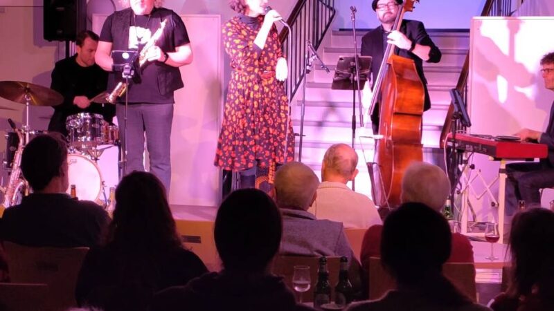 Premieren-Konzert in Hückeswagen: Konzert „La vie en rose“ begeistert Publikum im Kultur-Haus Zach