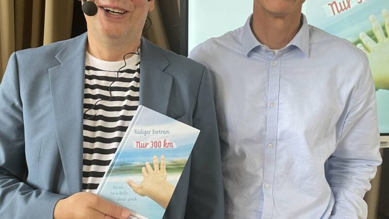 Förderung der Lesekompetenz: Rüdiger Bertram begeistert bei Autorenlesung an der LFS