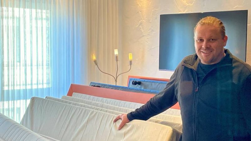 Hotel-Restaurant in Wermelskirchen: Traditionshaus „Zum Schwanen“ modernisiert Einrichtung