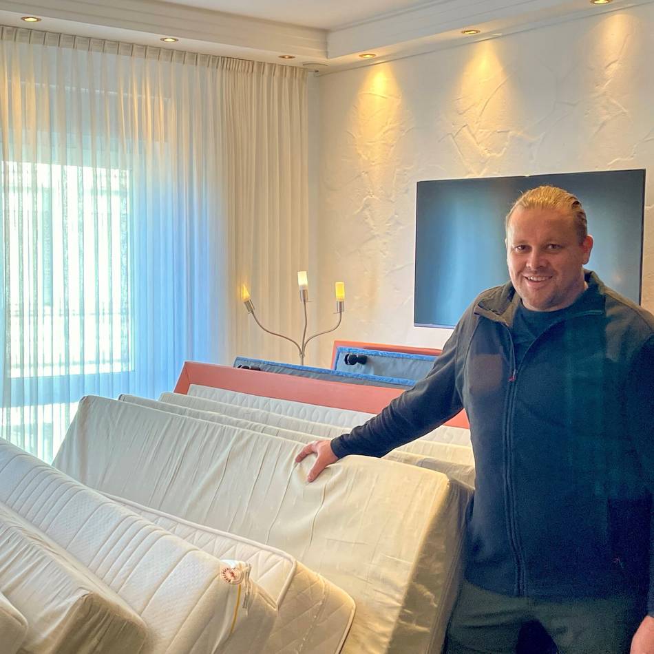 Hotel-Restaurant in Wermelskirchen: Traditionshaus „Zum Schwanen“ modernisiert Einrichtung