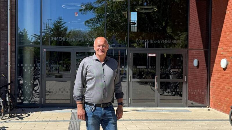 Comenius-Gymnasium: Düsseldorfer Schule verbietet Handys komplett