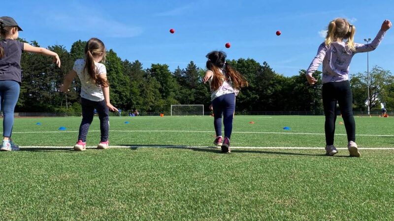 Mini-Sportabzeichen in Heiligenhaus: Für Kita-Kinder heißt es sportlich: „Lott jonn“