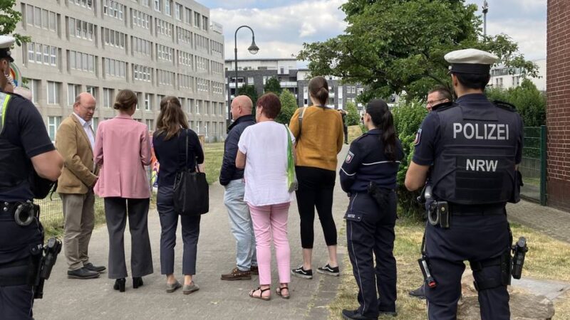 Schüsse auf Flüchtenden: Prozess gegen Polizisten in Düsseldorf – Richter ordnet Tatortbegehung an