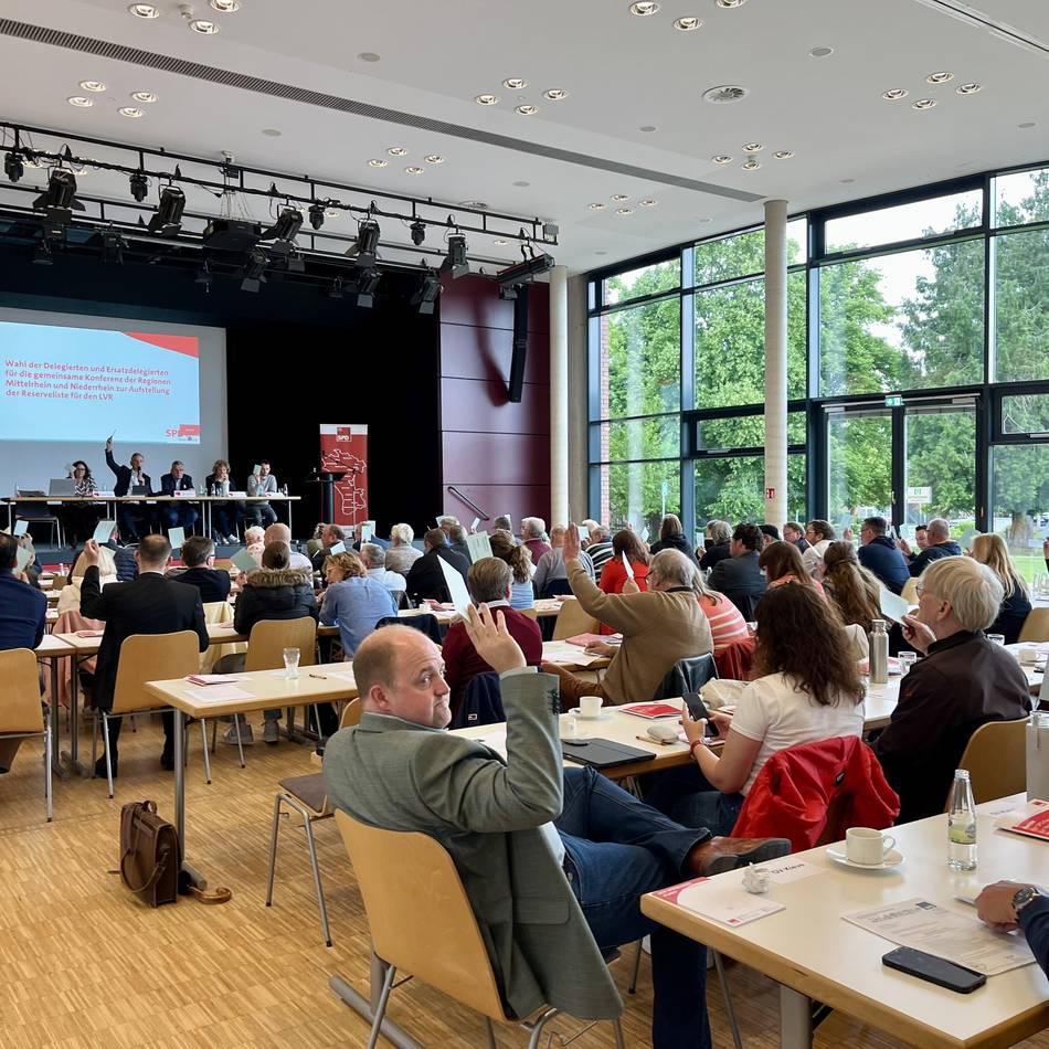 Gut besuchte Versammlung: SPD wählt Kreistagskandidaten – bekannte Namen und einige Newcomer