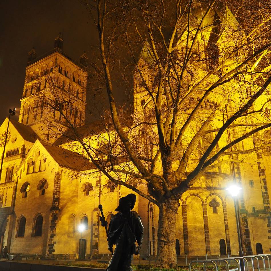 Konzert im Neusser Quirinusmünster: Neusser Kammerorchester in Höchstform