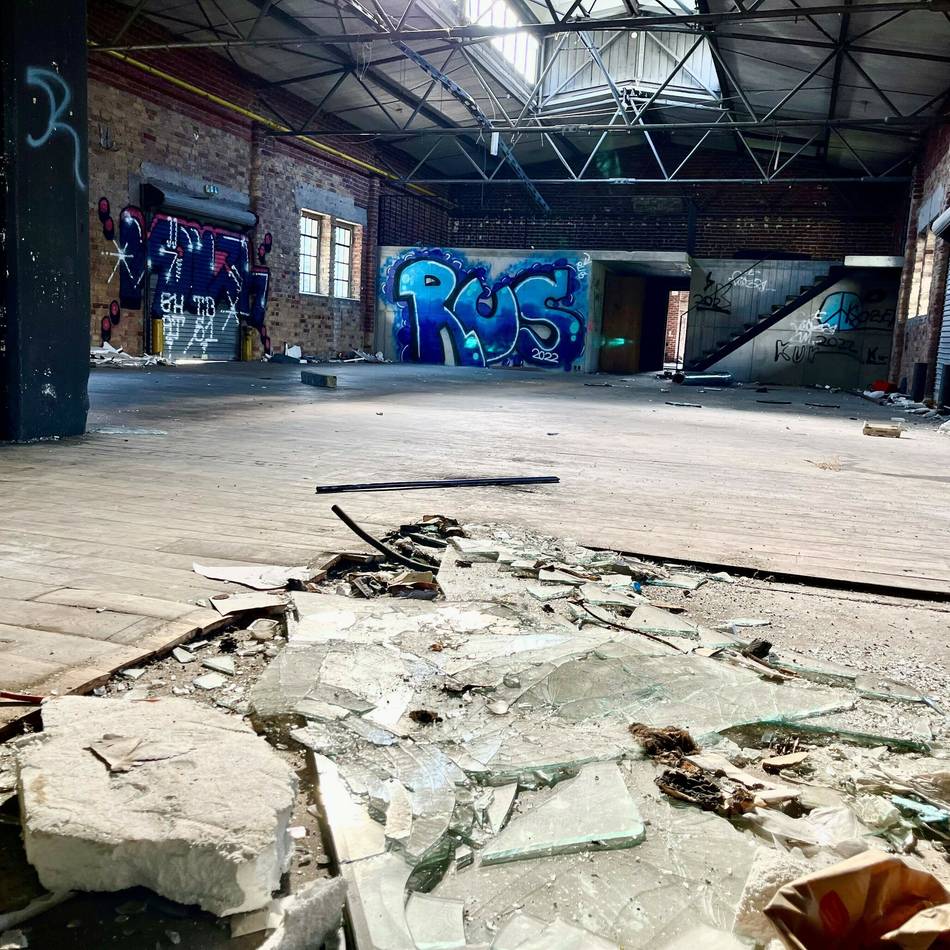 Jetzt kämpfen auch Düsseldorfer Kulturpolitiker: Neuer Vorstoß für Erhalt des Bahnhofs an der Schlüterstraße