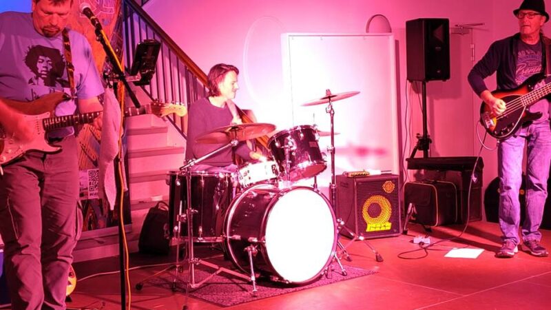 Konzert im Hückeswagener Kultur-Haus Zach: Von Bayern ins Island mit der universalen Sprache des Blues