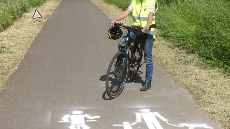 Fahrradfahren in Wermelskirchen: ADFC erneuert Piktogramme auf der Balkantrasse