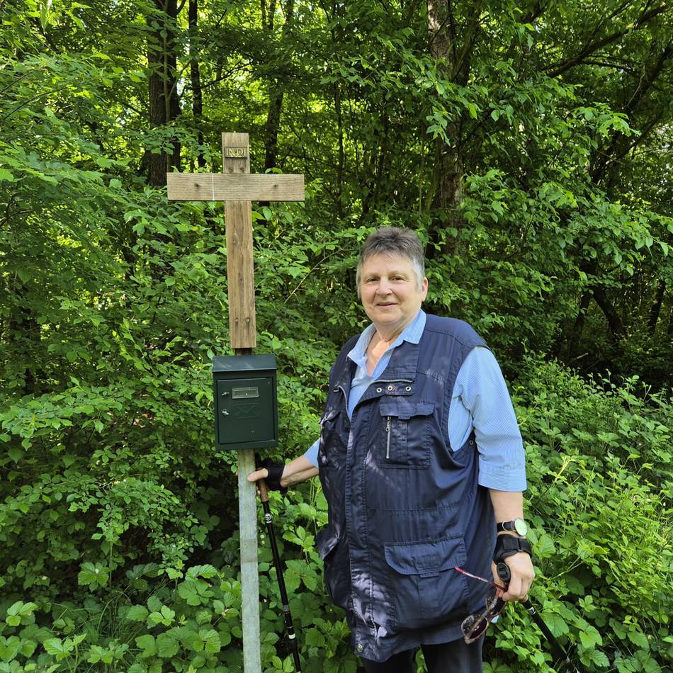 Vollrather Höhe in Grevenbroich: Rätsel um das Gipfelkreuz – wer hat die Jesus-Figur entfernt?