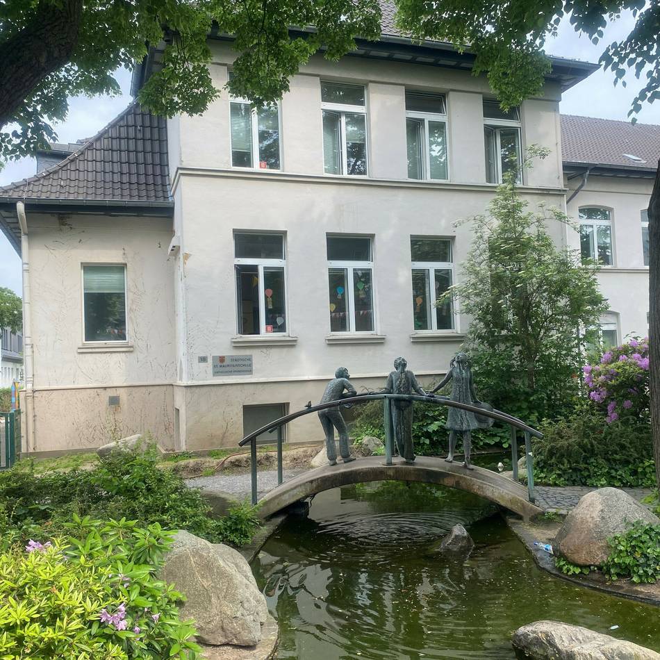 Meerbuscher Grundschule im Fluglärm: Kann die St.-Mauritius-Schule umgebaut werden?