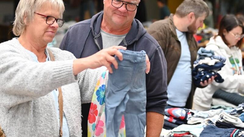 Stadtverwaltung in Radevormwald: Erfolgreiche Flohmarkt-Premiere der „Frühen Hilfen“