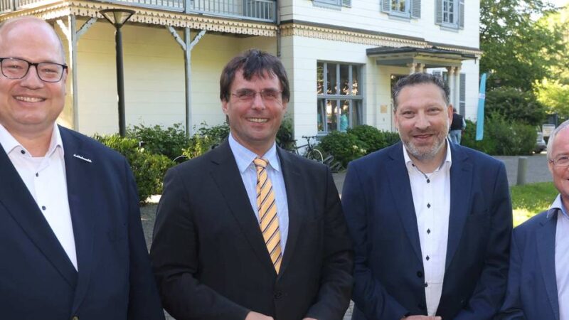 Marcus Optendrenk bei der CDU in Leverkusen: Minister setzt auf Wachstum gegen Schulden