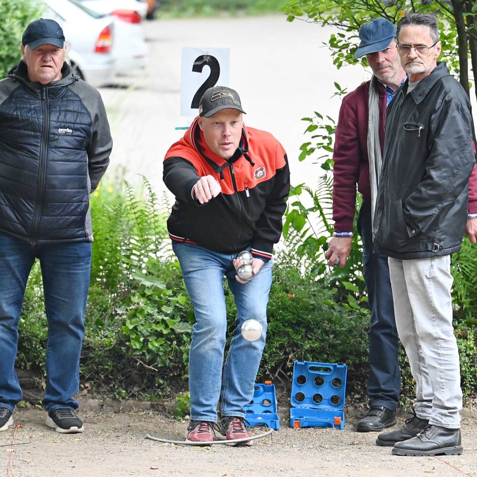 Boule-Turnier in Wermelskirchen-Dabringhausen: Französischer Nationalsport bringt Nachbarn zusammen
