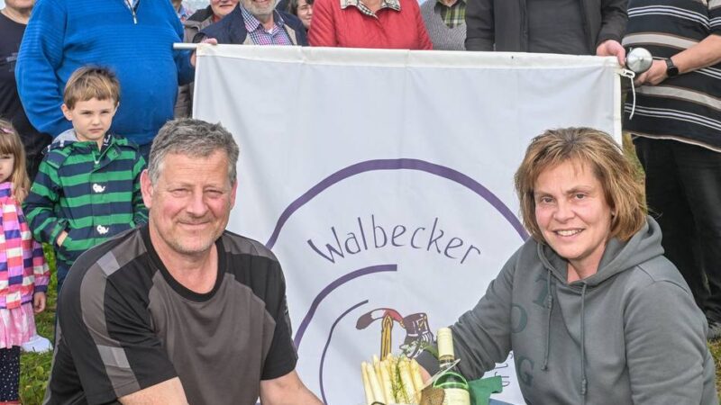 Zehn Jahre Huchelverein Walbeck: Huchelabend zu Ehren des „Spargelprofessors“