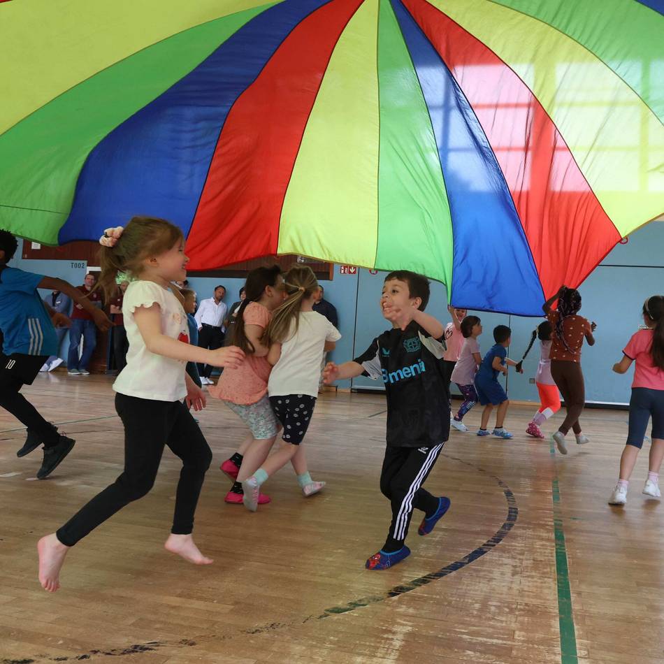 Bewegungsfreude für alle in Leverkusen: „Sport vernetzt“ soll Kindern Wege in den Verein öffnen