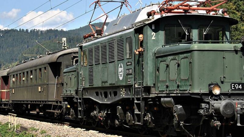 Historische Lokomotive: Krokodil kommt nach Viersen