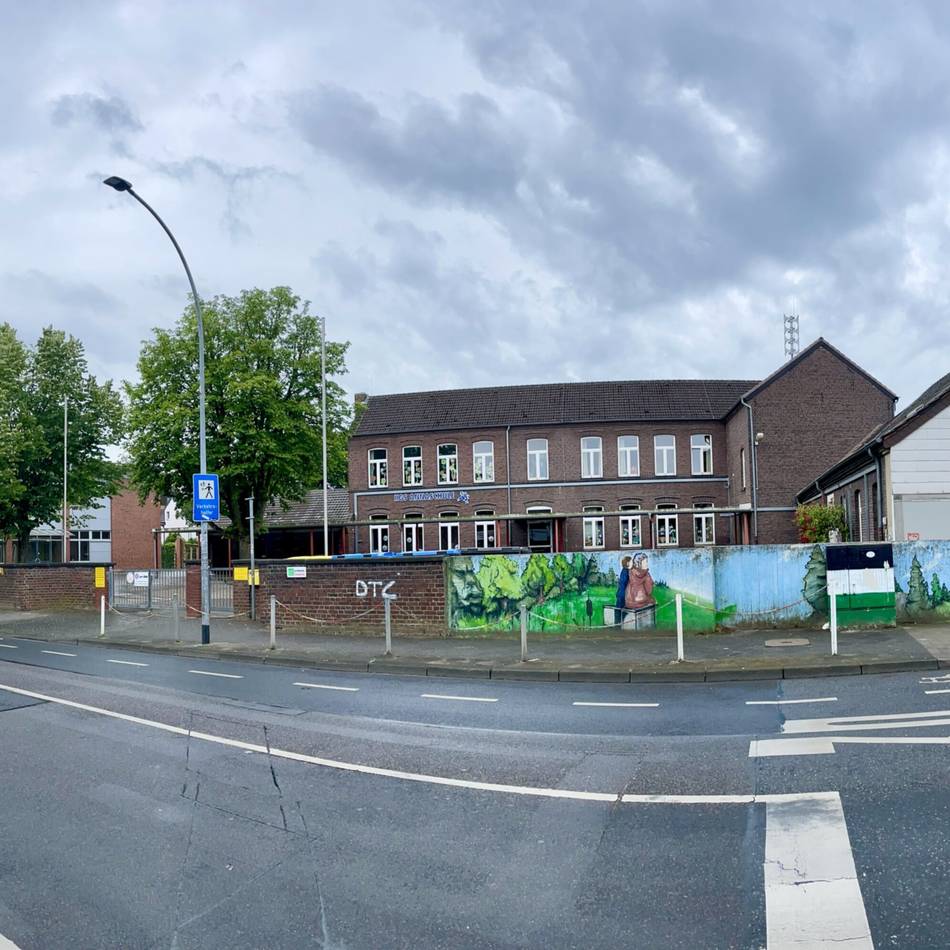 OGS-Plätze für Mönchengladbach: Teile abreißen, andere neu bauen – so bekommt die Annaschule mehr Räume