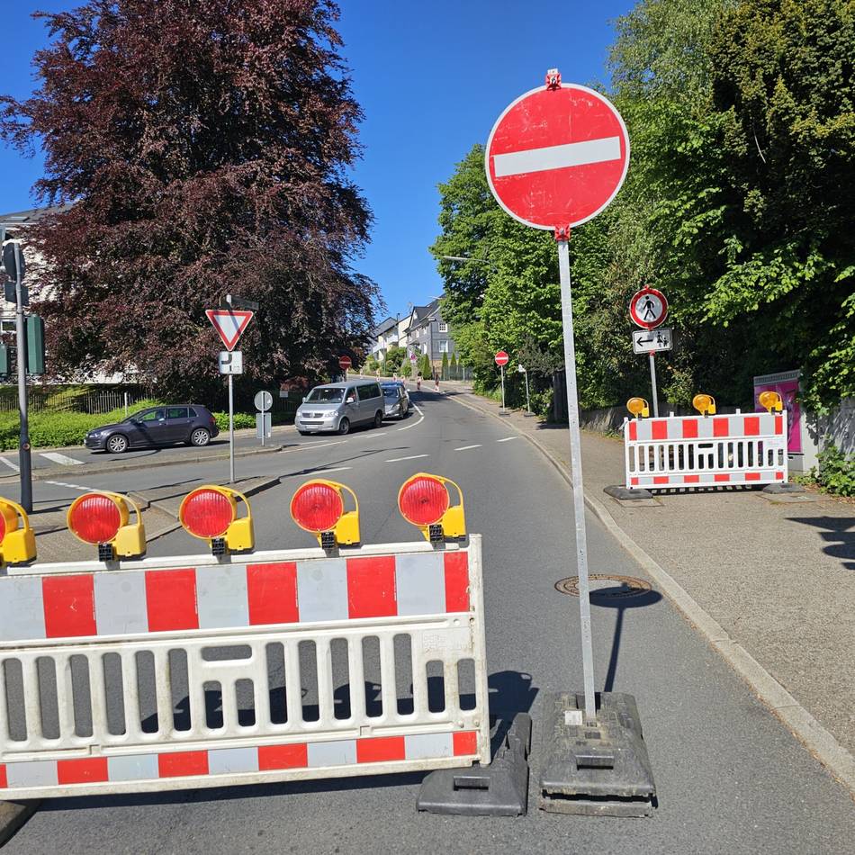 Glasfaserausbau in Hückeswagen: August-Lütgenau-Straße nur einspurig befahrbar