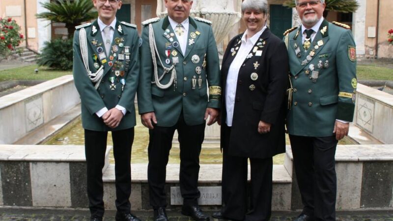 St. Michaelis und St. Sebastianus: Rheinberger Schützen besuchen Rom im Heiligen Jahr