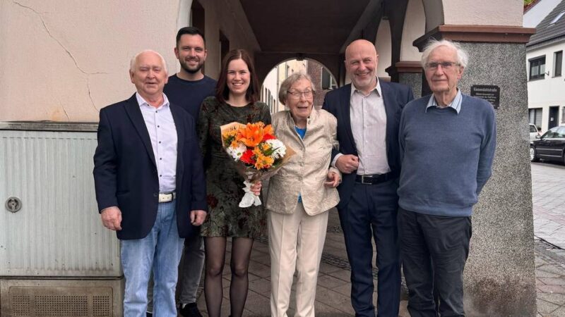 Kommunalpolitik: SPD Rheinberg ehrt langjährige Mitglieder