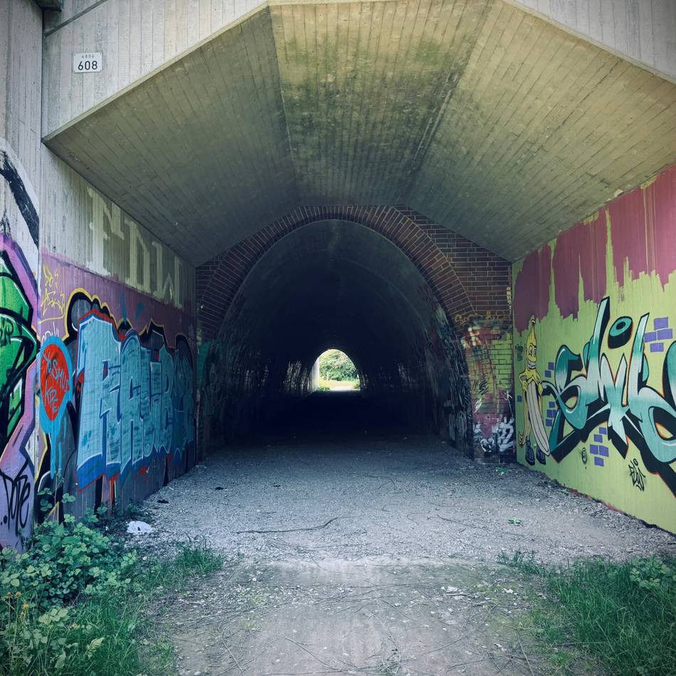 Anwohner berichten von schlaflosen Nächten: Illegale Raves in Neusser Autobahn-Tunnel