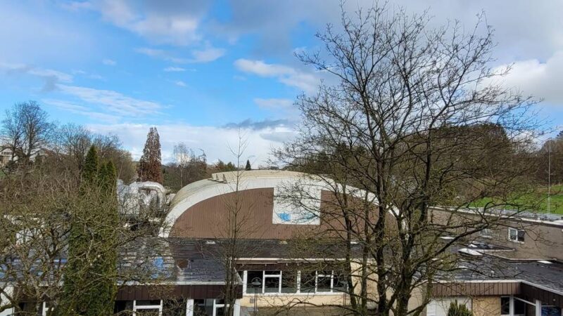 Neues Bürgerbad in Hückeswagen: Entscheidung über Sprungturm im Fachausschuss vertagt